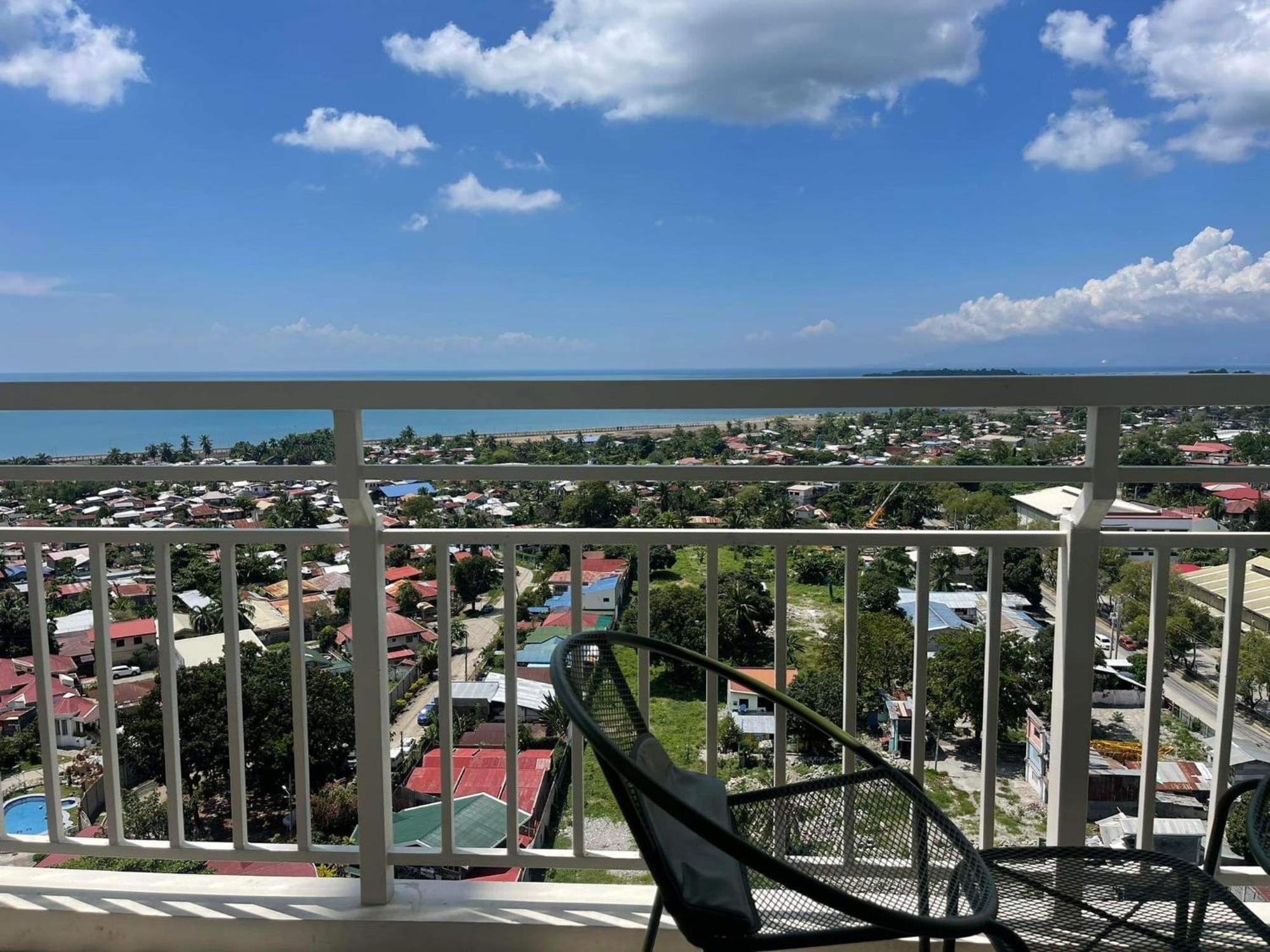 Verdon Parc Davao City With Balcony By Darpm 외부 사진