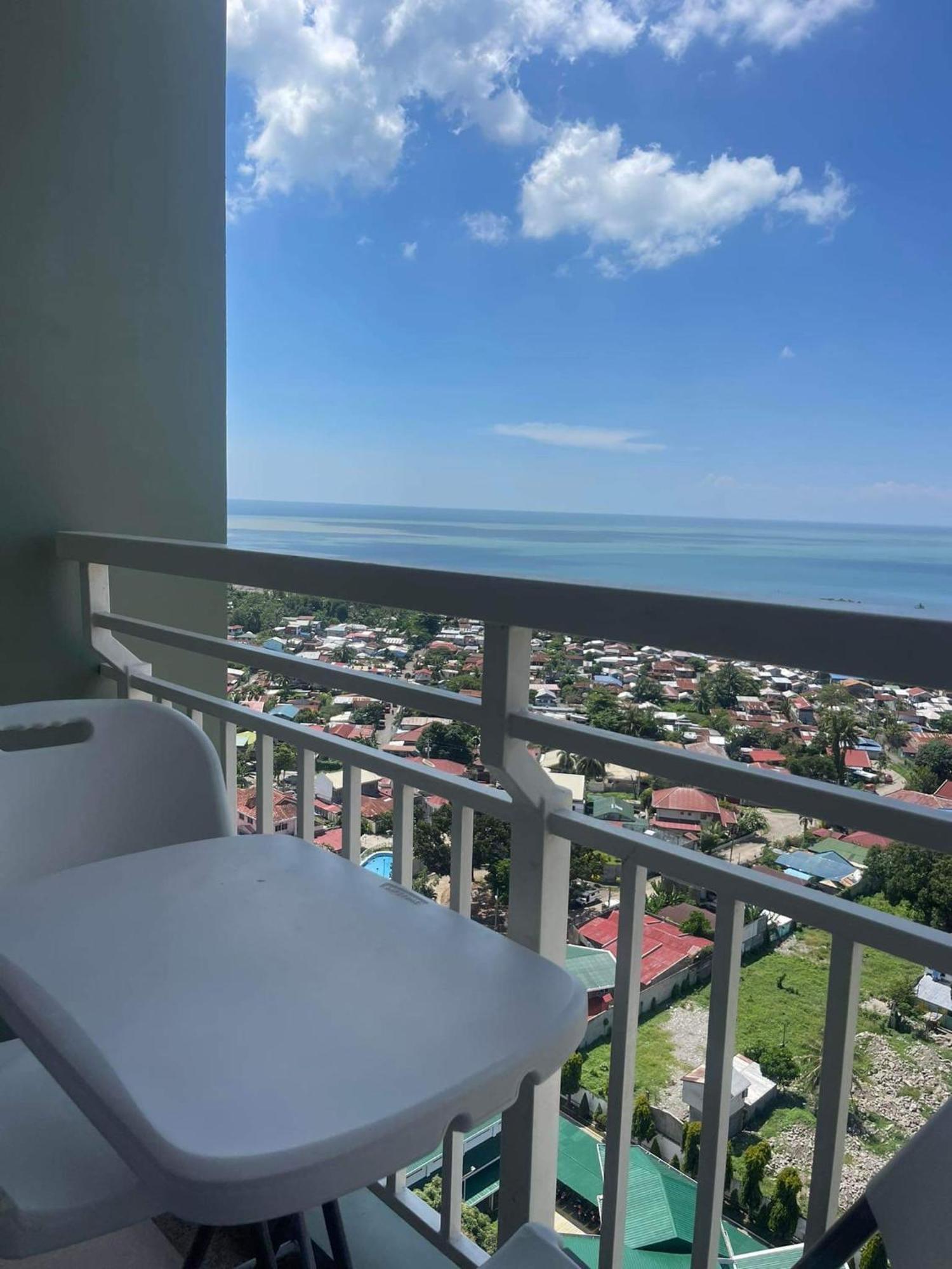 Verdon Parc Davao City With Balcony By Darpm 외부 사진