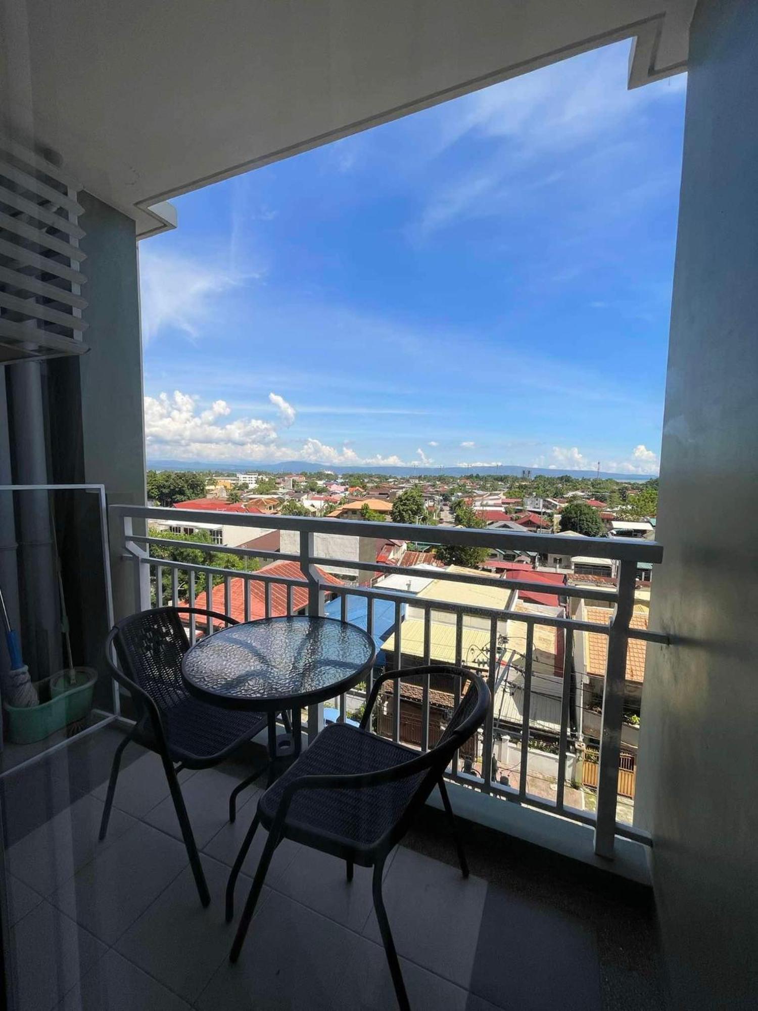 Verdon Parc Davao City With Balcony By Darpm 외부 사진